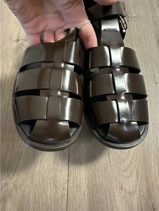 Шкіряні сандалі Massimo Dutti