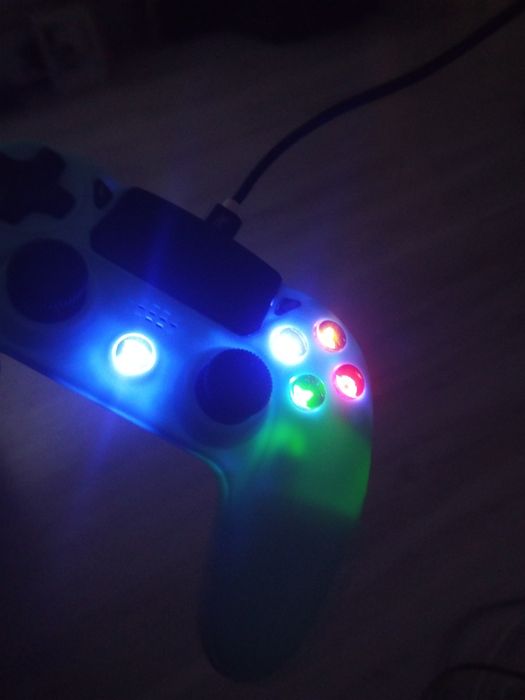 Kontroler firmy cobra do ps4