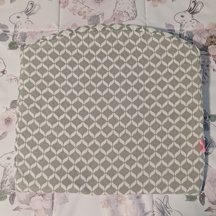 Poduszka klin Motherhood 30x30