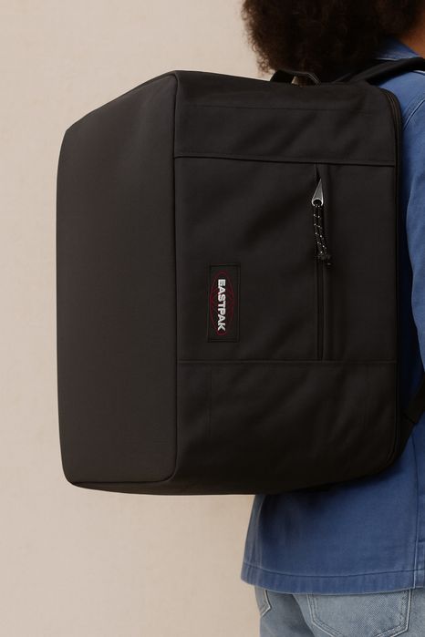 Saco de viagem transformável em mochila Eastpak