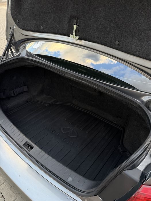Infinity q50s гібрид,