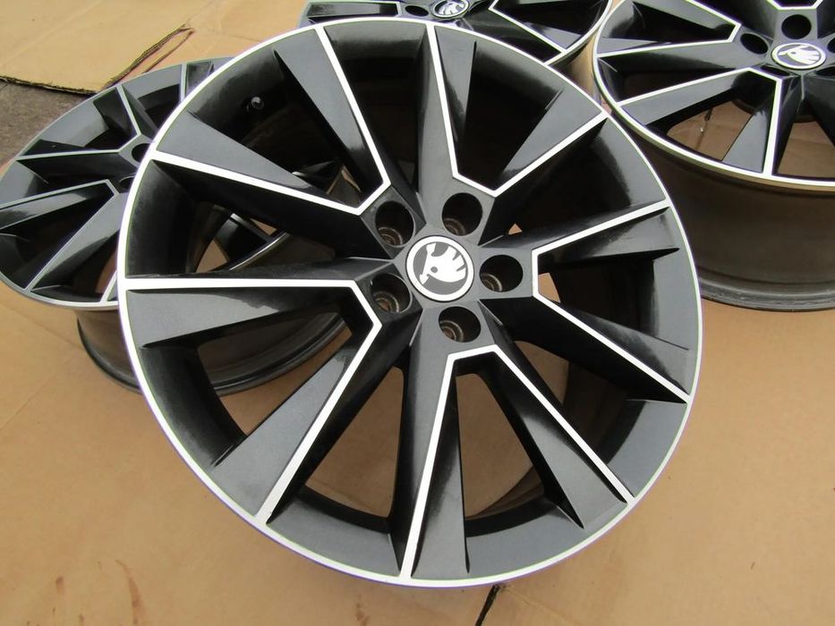 4x felgi aluminiowe 17 skoda kamiq 7 j 5x100 et46 / oryginalne
