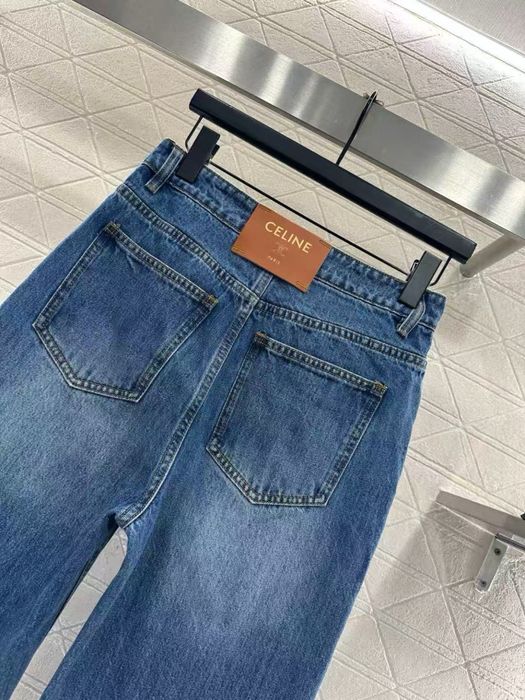 Джинси жіночі з потертостями лого бренд