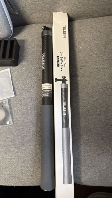 Kamera Insta 360 x 4 plus dodatki