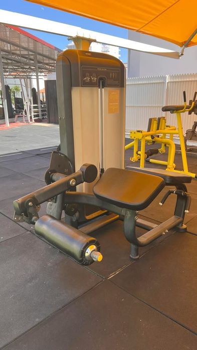 Máquina de musculação- Leg extension e Curl