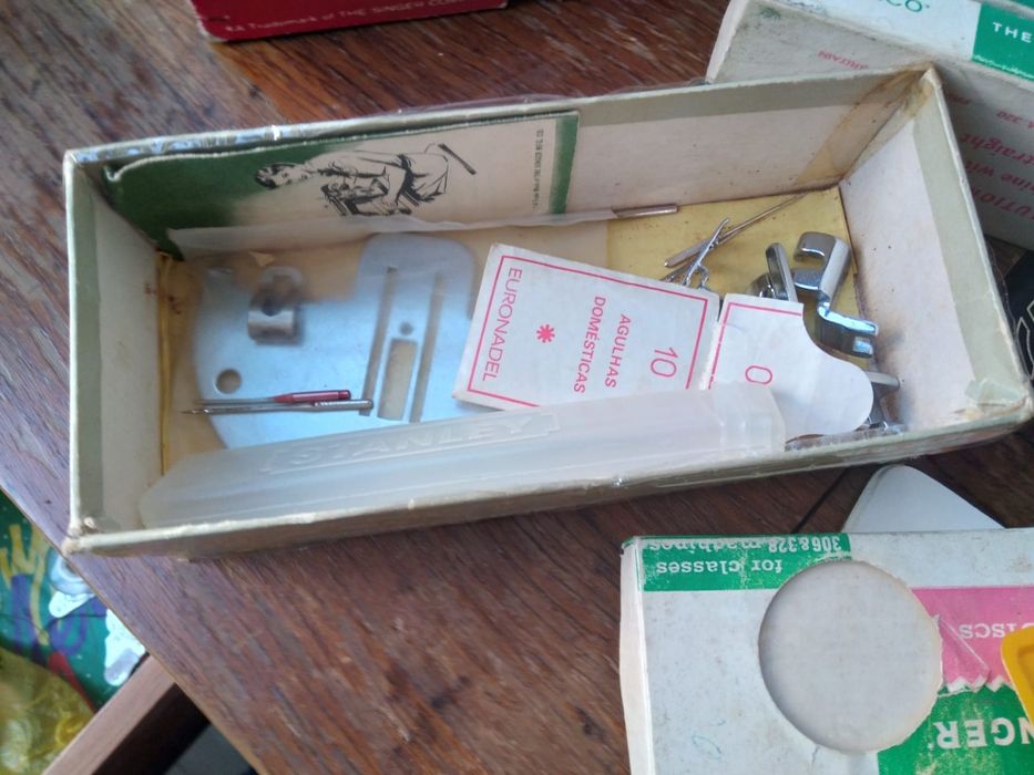 Máquina de costura vintage da SINGER