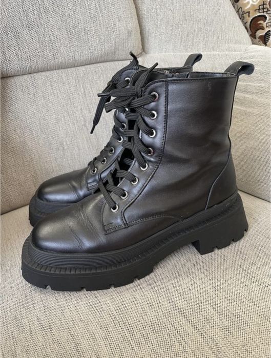 Черевики на байці