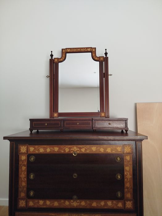 Cómoda madeira maciça D. Maria