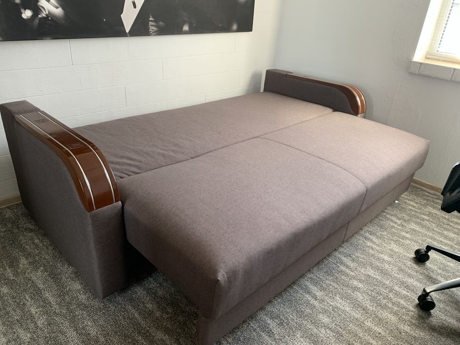 Срочно!!! Диван  150*190( возможна доставка)