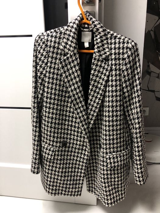 Стильний твідовий піджак в гусячу лапку. H&M.