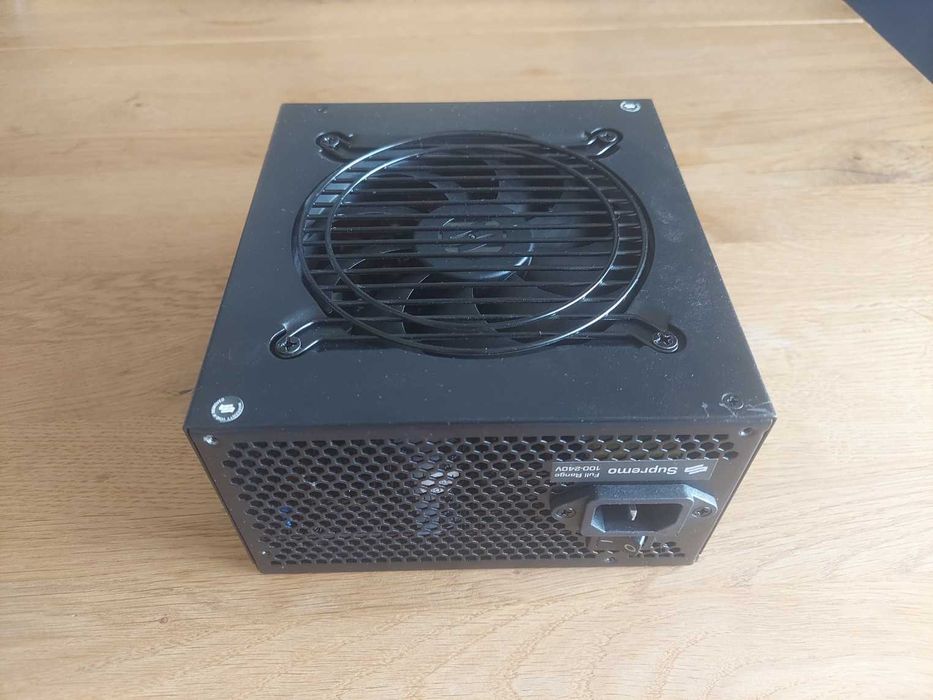 Zailacz SilentiumPC Supremo FM2 750W 80 Plus Gold