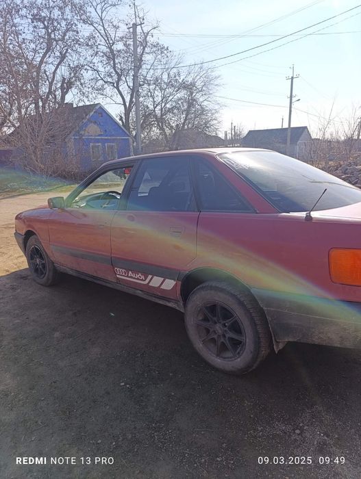 AUDI 80 B3 1.8 бензин