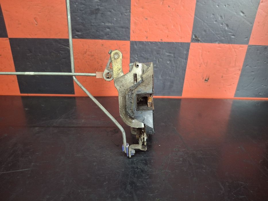 Fechadura / fecho porta frente direito TOYOTA DYNA 250 Caixa