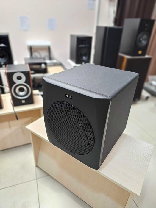 Сабвуфер Monkey Banana Gibbon 10 black акустична система