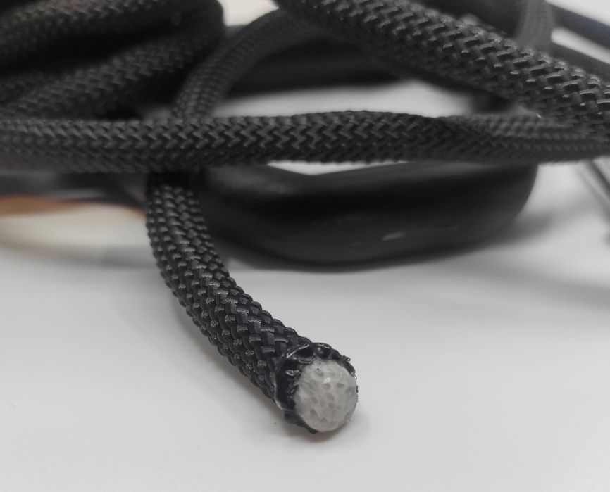 Sznurek Linka do sanek 4 m z plastikowym uchwytem i dwa karabińczyki