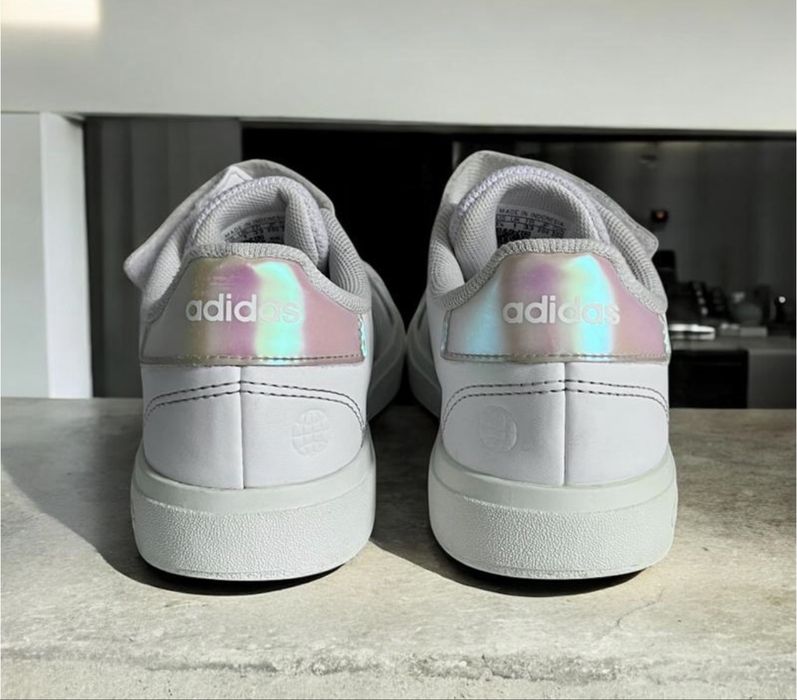 Білосніжні кросівки, кеди adidas original