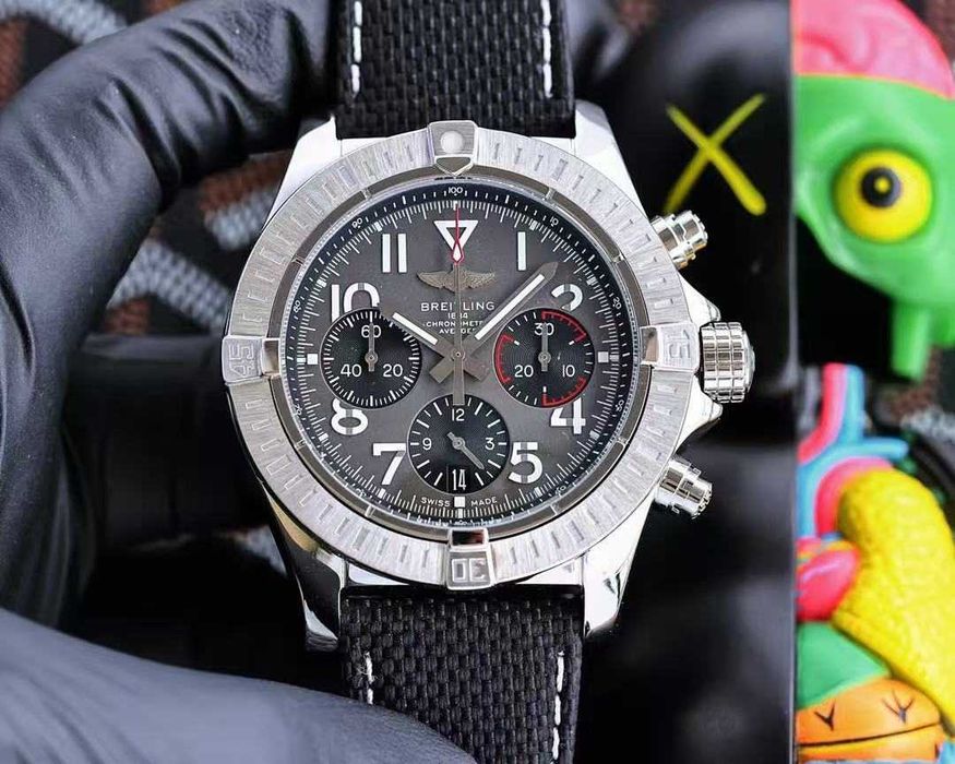 Годинник автоматичний BreitlingAvenger B01 Chronograph Ø45 mm