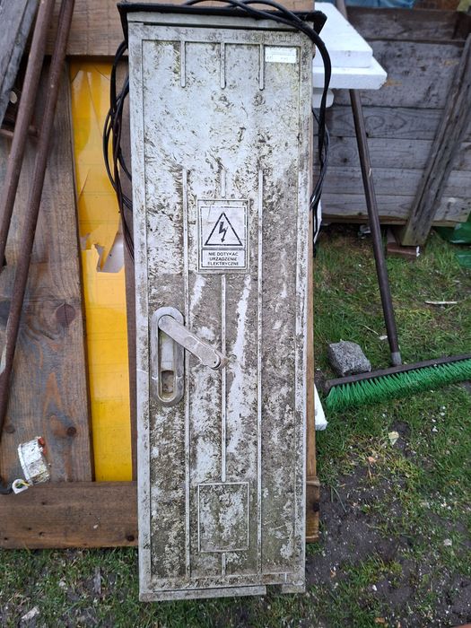 Erbetka na budowę skrzynka elektryczna