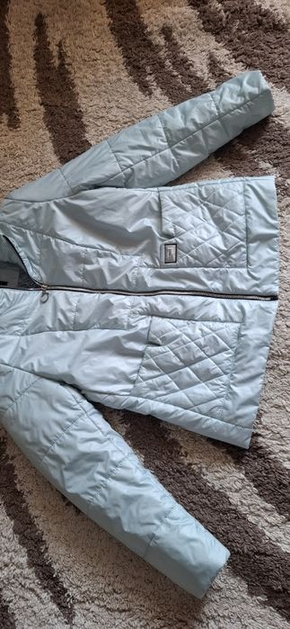 Куртка женская весенняя  размер  М