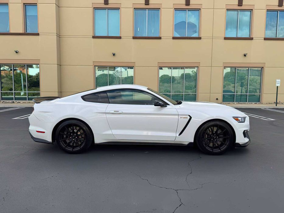 Ford Mustang Shelby GT350      2016