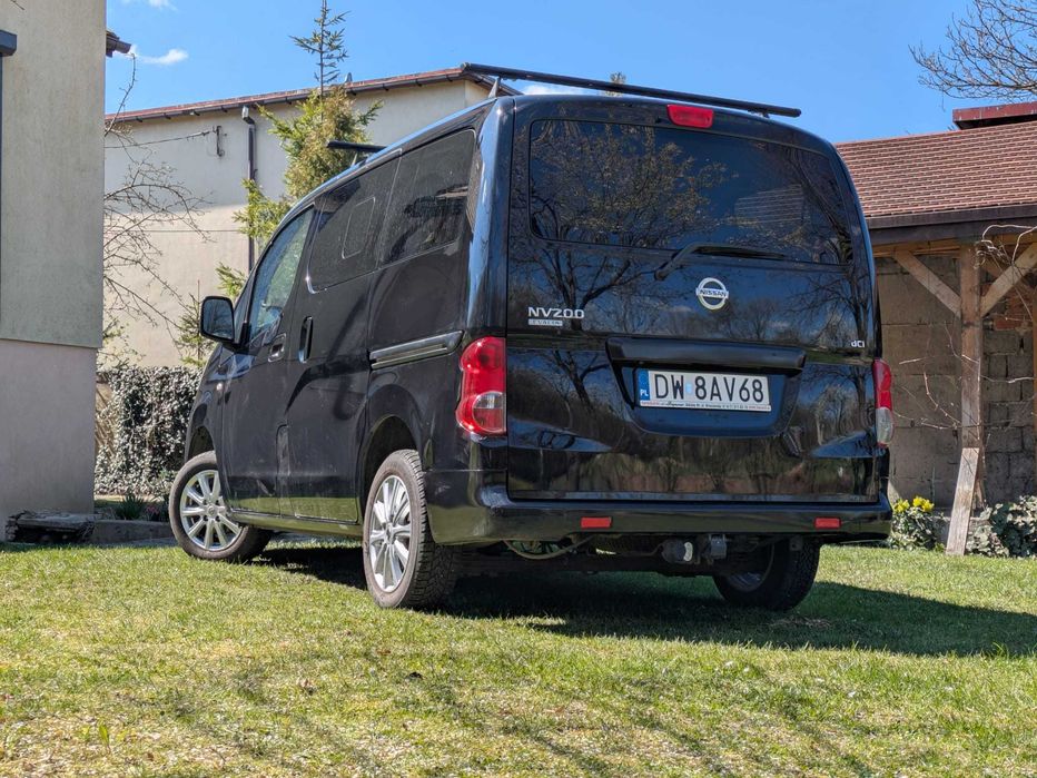 Nissan, rodzinny van, 7 osobowy, camper, niski przebieg