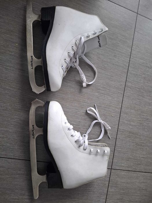 Łyżwy NOWE ! figurowe rozmiar 39