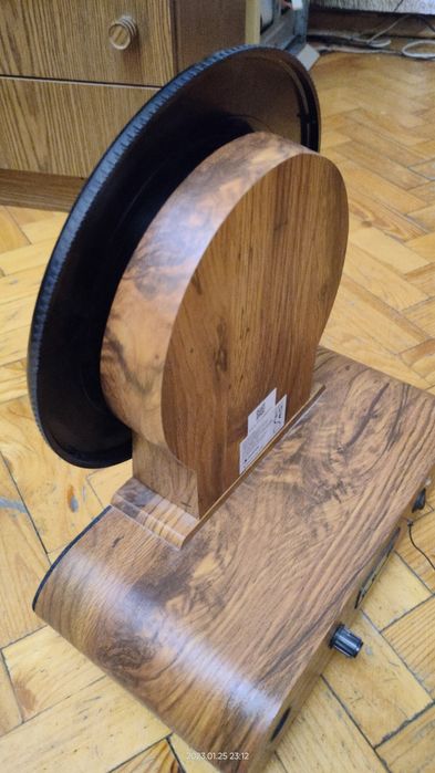 Вертикальный виниловый проигрыватель Auna TTS9-Verticalo USB