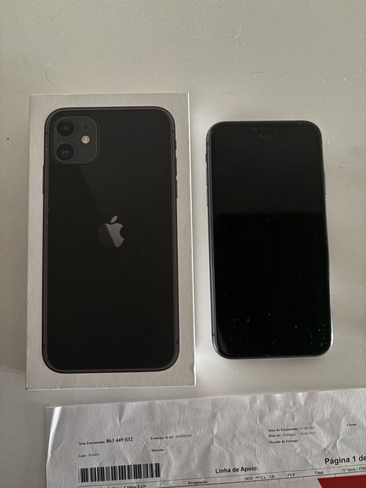 Vendo iPhone 11 preto de 128GB