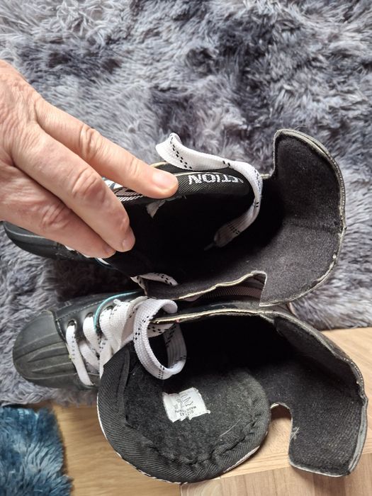 Łyzwy meskie  roz.43  prawie nowe