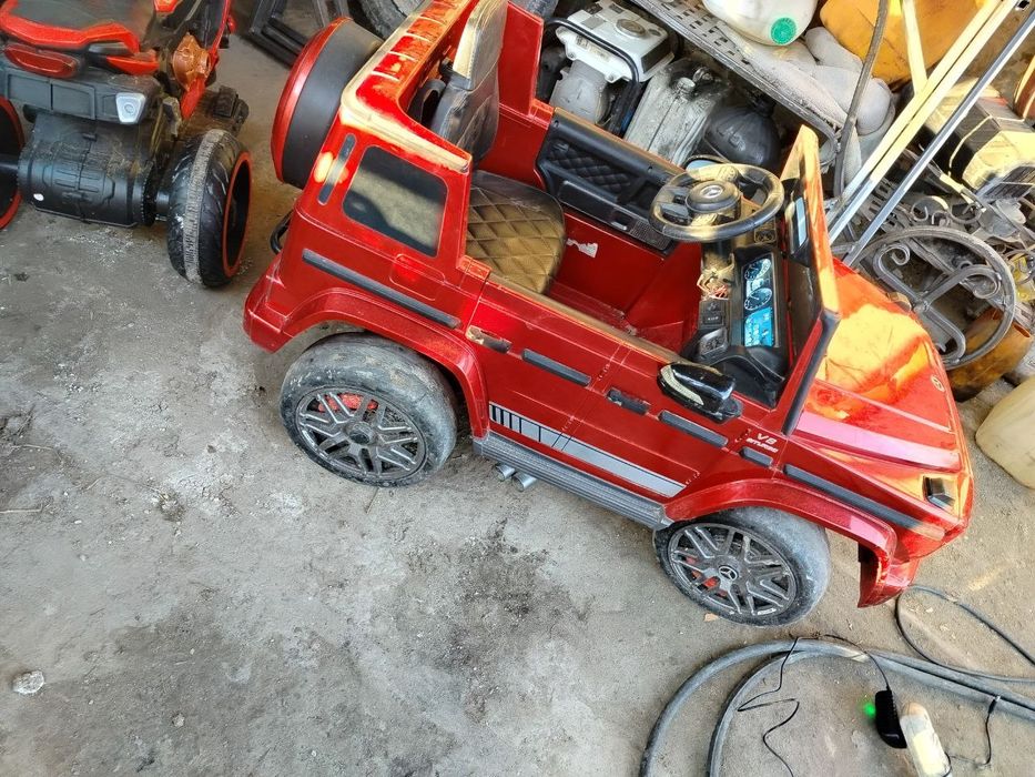 Дитячий автомобіль