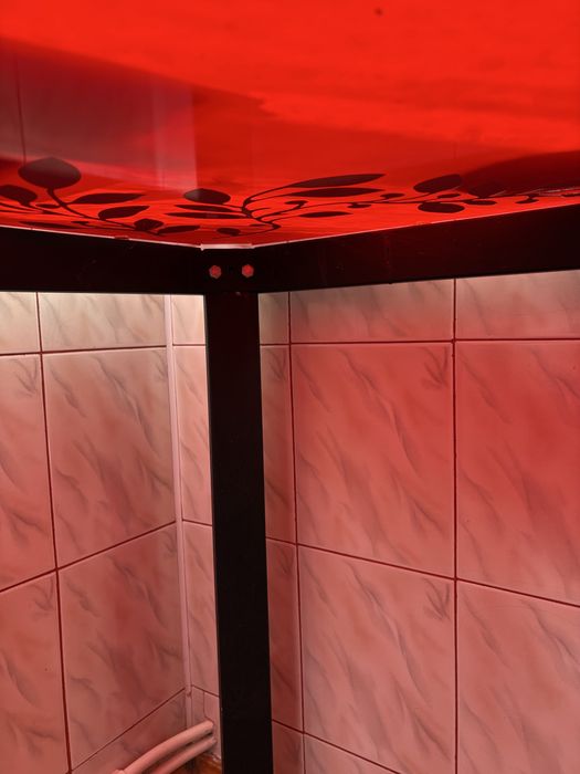 Стіл обідній скляний