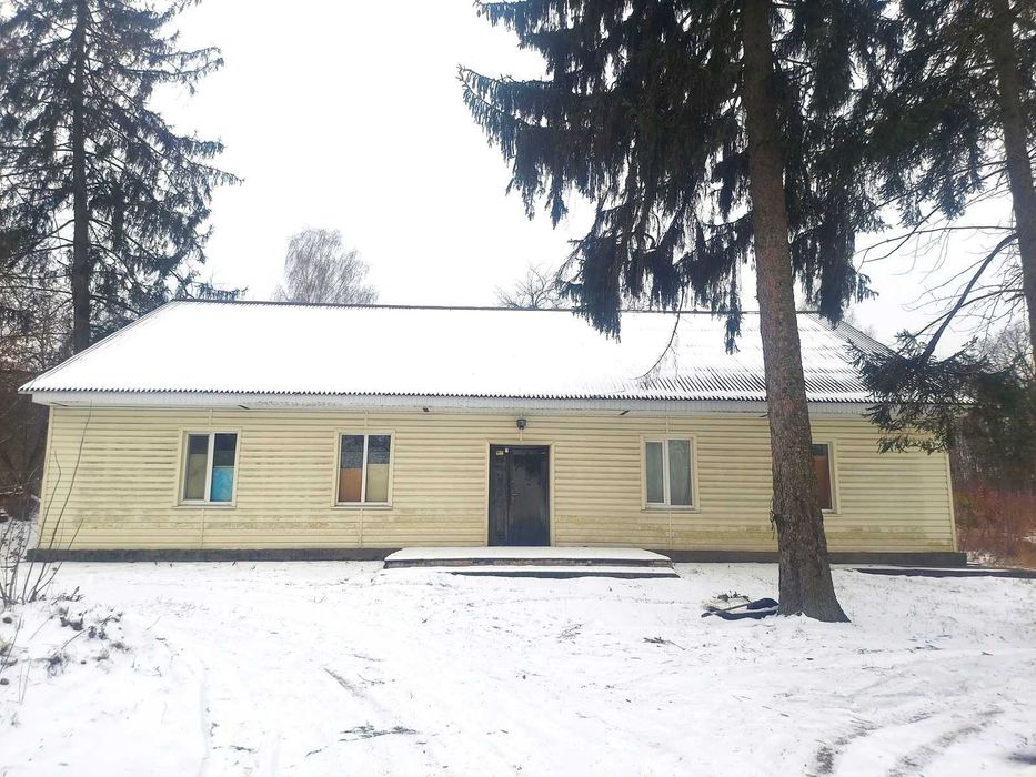 Комплекс с.Залізня 1,85га + 2 будівлі