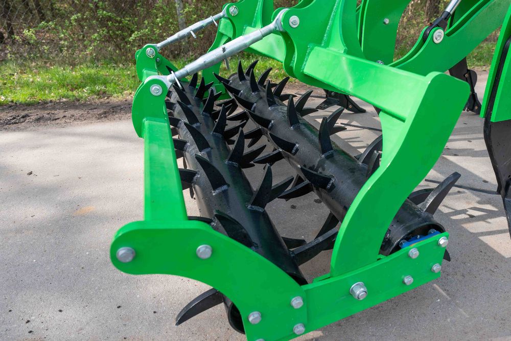 Głębosz bezorkowy GB250 pług dłutowy od producenta