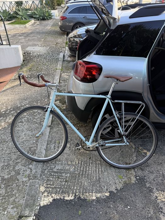 Bicicleta single speed com revisão em excelente estado