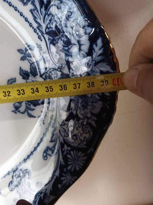 Linda travessa em porcelana inglesa