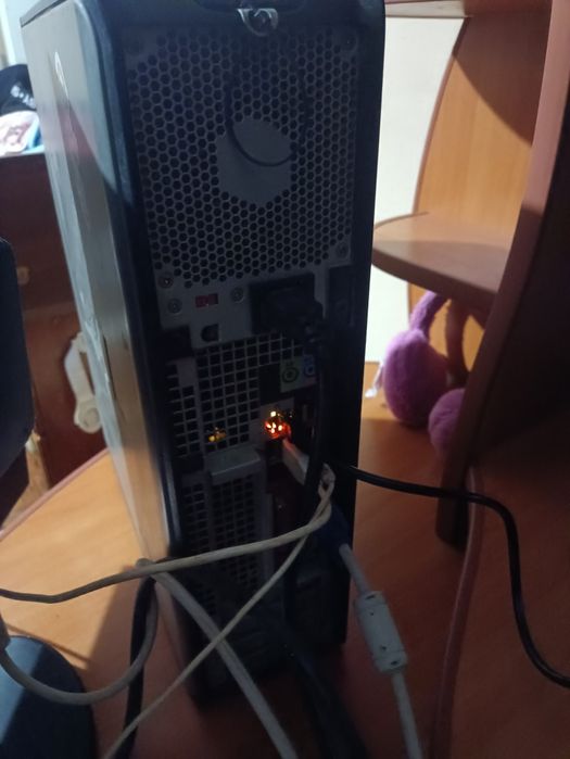 Компютер і Мунітор одним лотом ,не робе блк живлення.