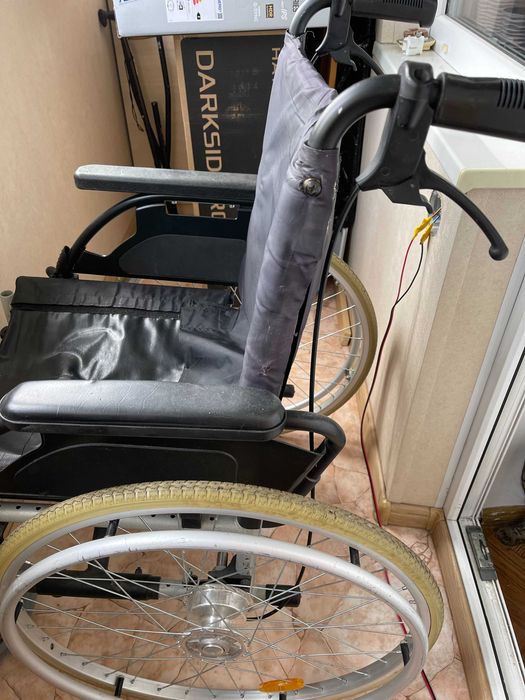 инвалидная коляска