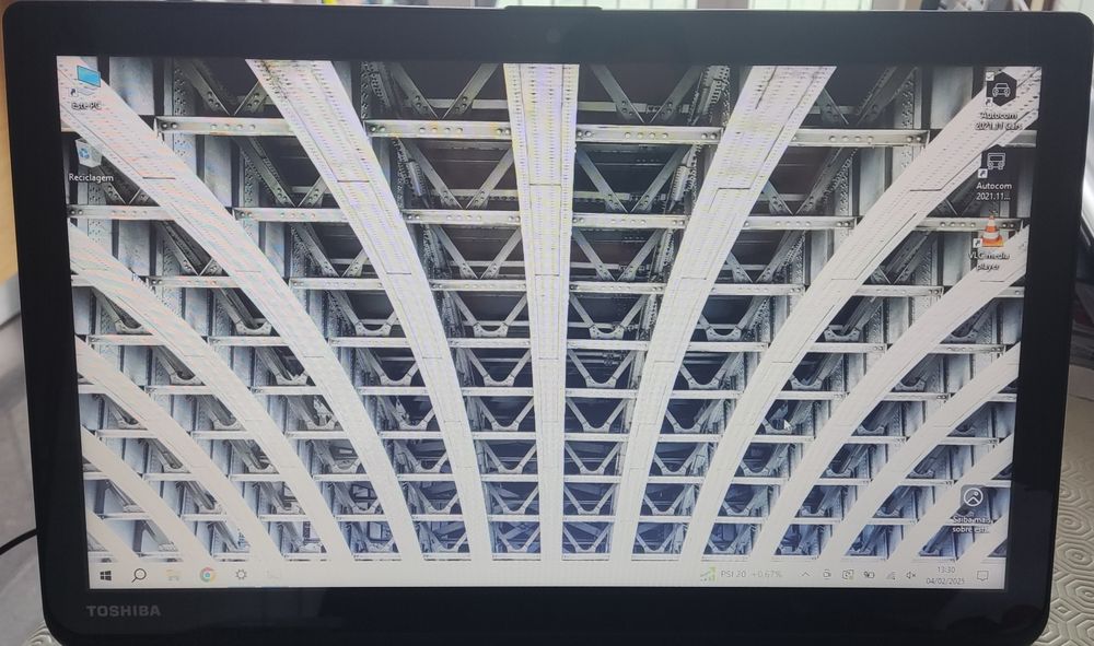 Portátil Toshiba com Ecrã Tactil/Touch