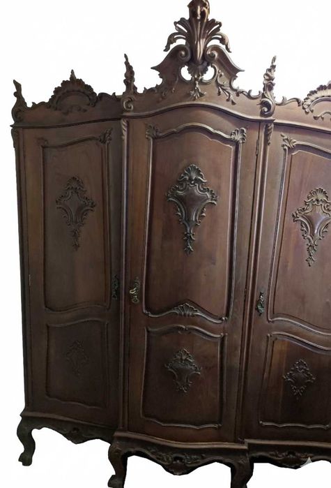 Quarto de madeira maciça completo