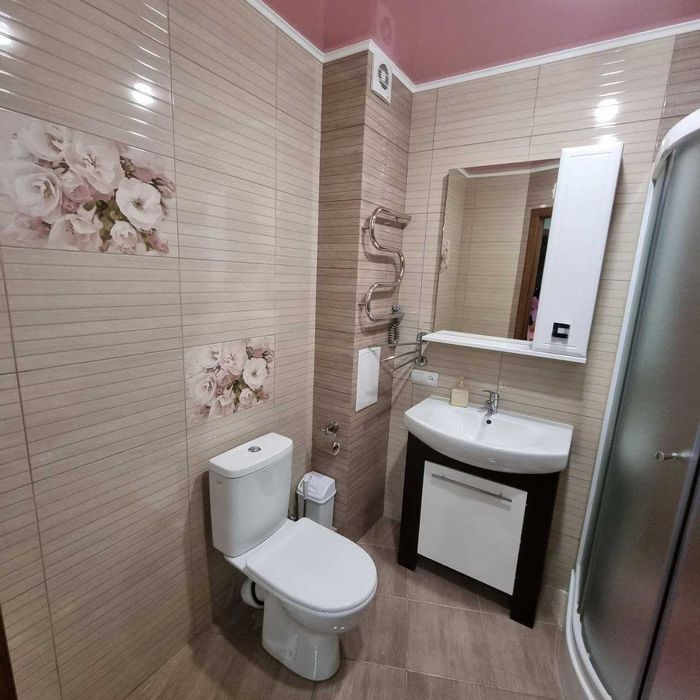 Продам 3к Парус Коммунар Свежий  ремонт !