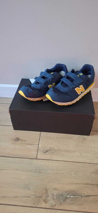 Buty snakersy New Balance 40