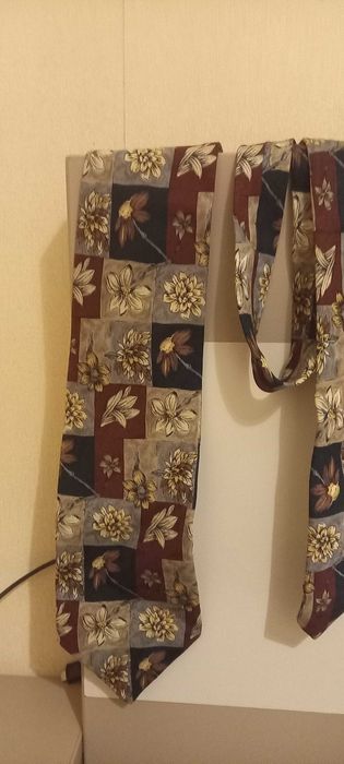 Галстук шелковый