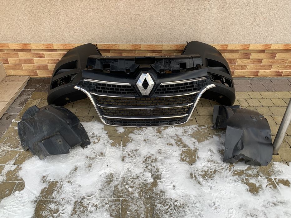 Решітка радіатора  решотка гриль Renault Master