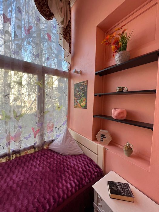 Кімната! Печерський район! Бронюй, якщо шукаєш житло зі зручностями!