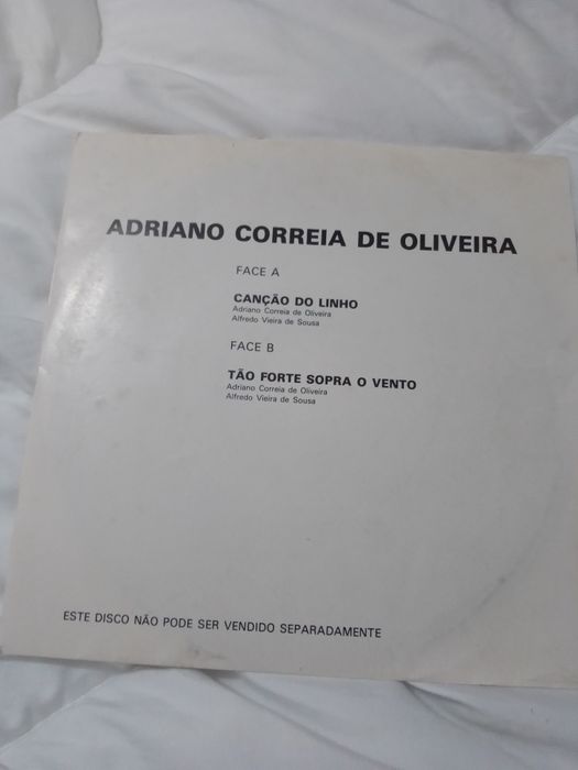 Single de Adriano Correia Marques novo