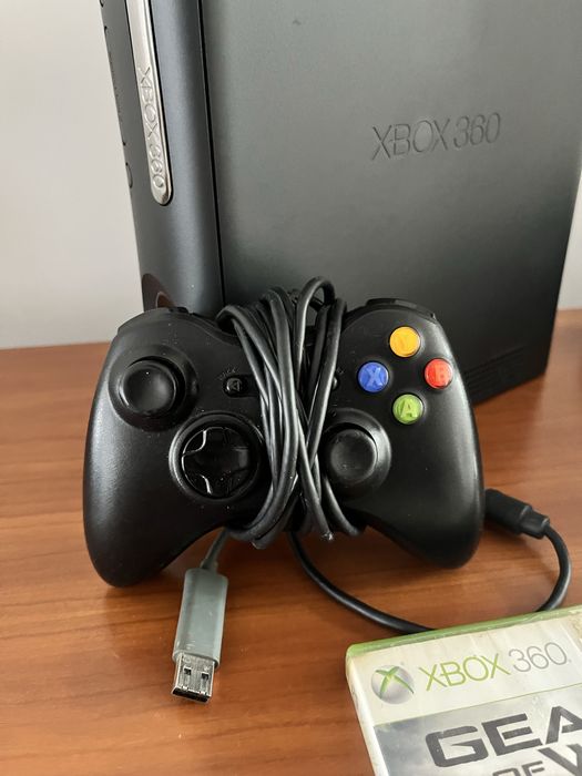 Xbox 360 com jogos | cabos | 1 comando