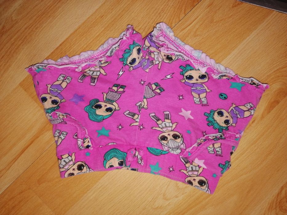 Bawełniane krótkie spodenki letnie Laleczki LOL firmy Primark 104-110