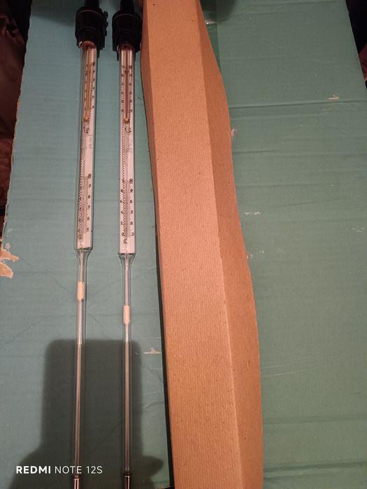 Термометр ртутний контактний.