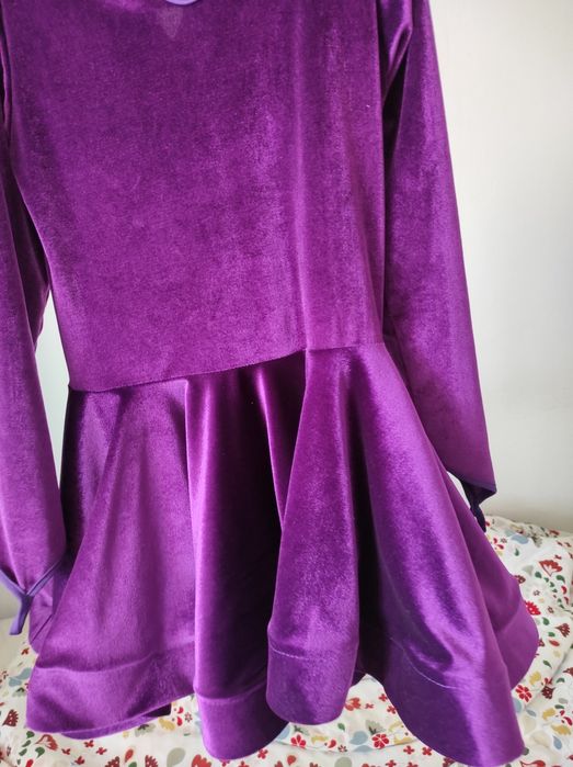 Sukienka latino rozm 134