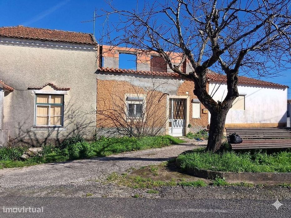 Moradia T2 para venda — Olaia E Paço, Santarém